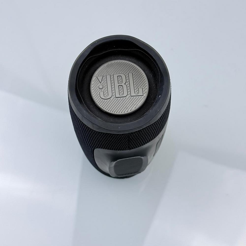 JBL Charge 4 - Portable Bluetooth Speaker with built-in Powerbank JBL Charge 4 - Portable Bluetooth Speaker with built-in Powerbank